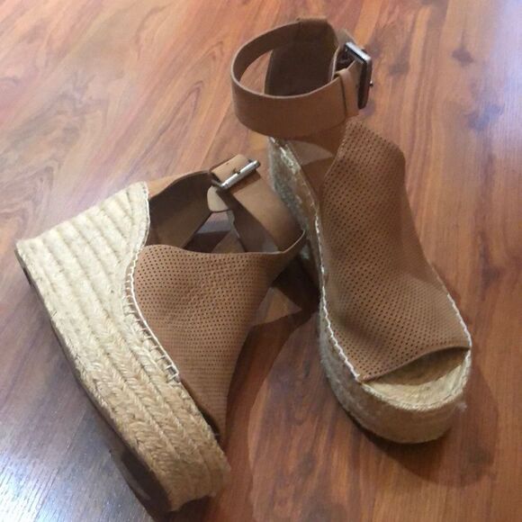 Marc Fisher Beige wedge espadrille sandal size 9.5 - Picture 1 of 10